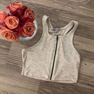 CUTE Zip up Crop Top